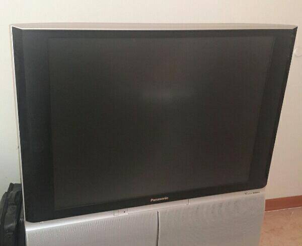 تلویزیون 42 اینچ پاناسونیک پروجکشن در حد نو