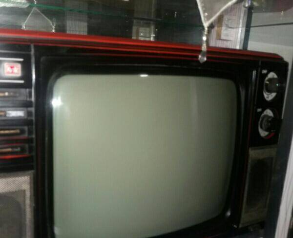تلوزیون قدیمی سیاه و سفید_دکور