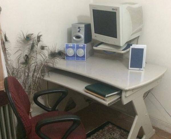 میز کامپیوتر با صندلی وميز تلفن