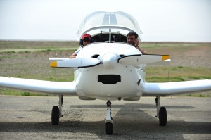 فروش هواپیمای دو (2 نفره) تفریحی با مجوز پرواز و آموزش خلبانی09196028059