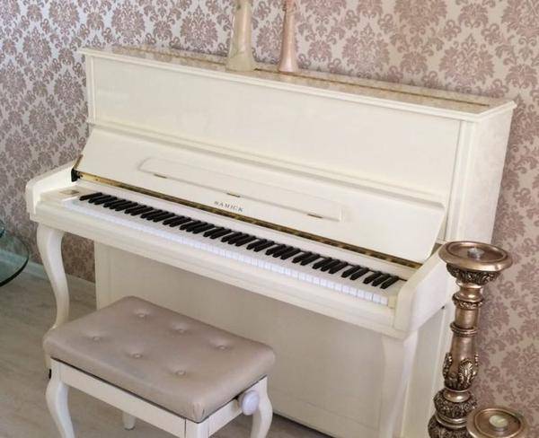 پیانو سمیک سفید دیواری