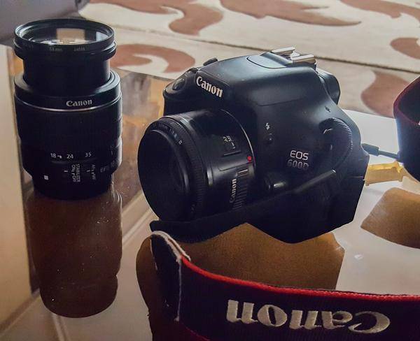 Canon 600D + lens 50fix 1.8