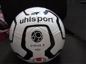 توپ فوتبال سالنی و چمنی جام جهانیadidas-uhlsport