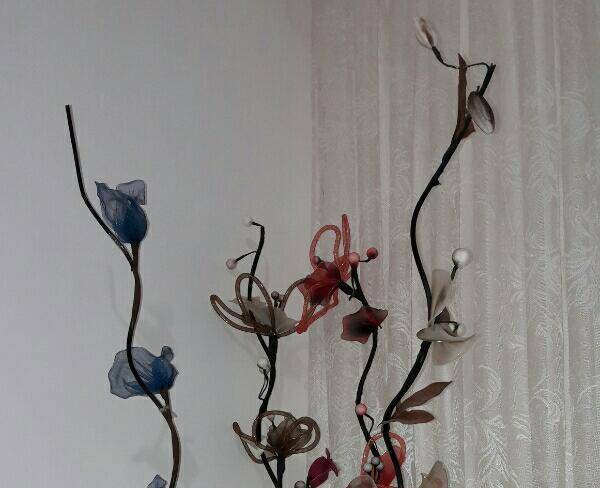 5شاخه گل همراه با گلدان
