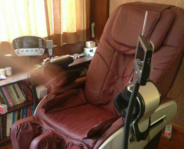 صندلی ماساژور با تلویزیون و پخش موسیقی