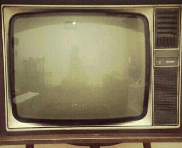 تلویزیون عتیقه قدیمی