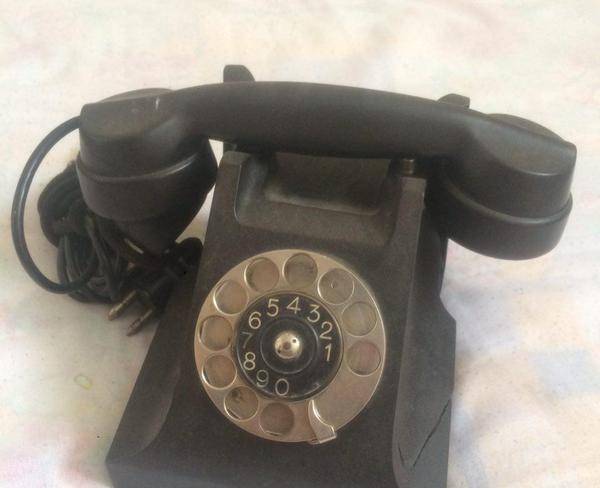 تلفن قدیمی آلمانی