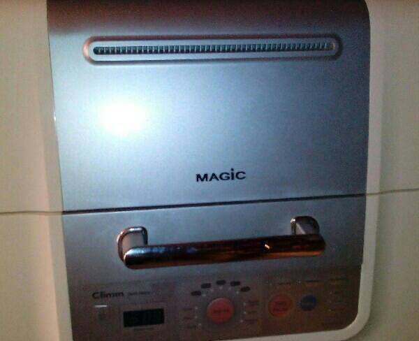 ماشین ظرفشویی ۶نفره مجیک بسیارتمیز و کم کارکرده