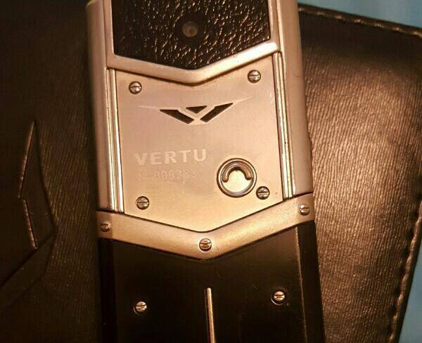 Vertu Black Edition 2012 Luxury