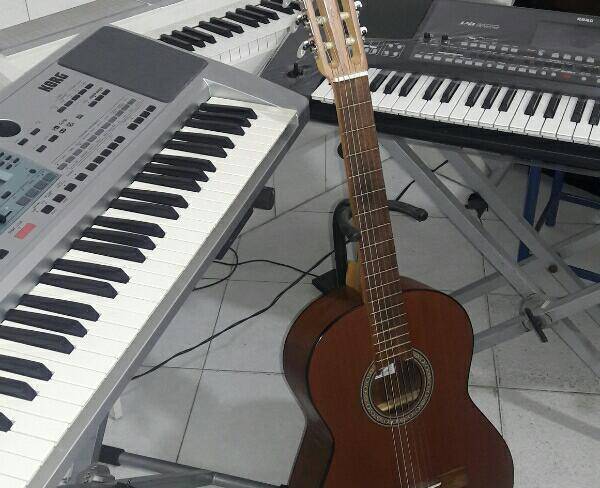 گیتار دستساز آکبند جدید dalahu 6621 با کاور