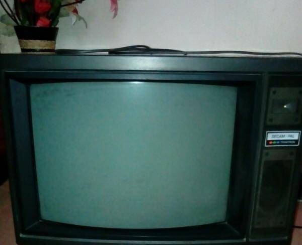 تلویزیون سونی اصل مدل قدیمی،رنگی