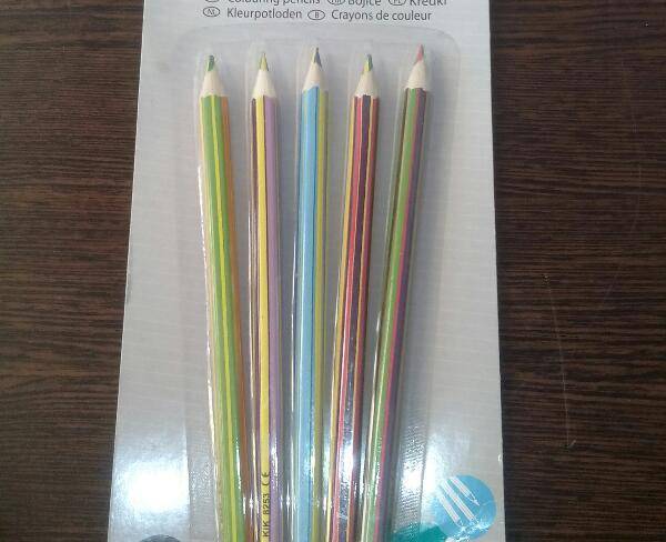یک مداد با۴رنگ پرکاربرد