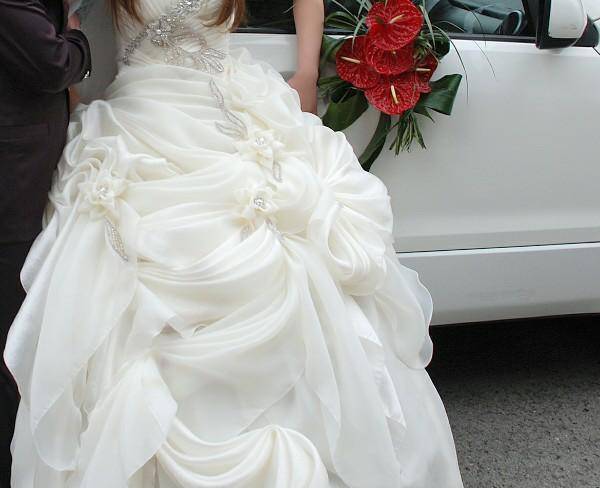 لباس عروس فوق العاده شیک.و تمیز