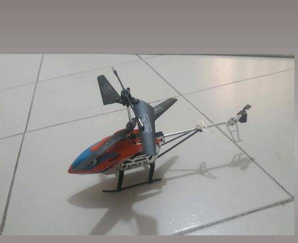 هلیکوپتر کنترلی