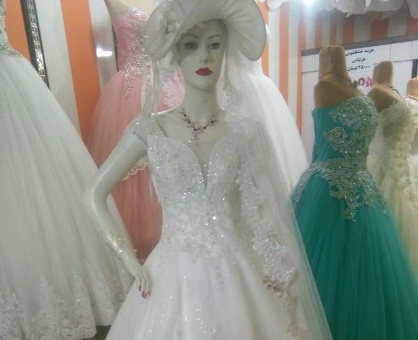 فروش تعدادی لباس عروس