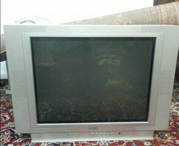 تلویزیون تمیز و زیبا 32 اینچ اسنوا