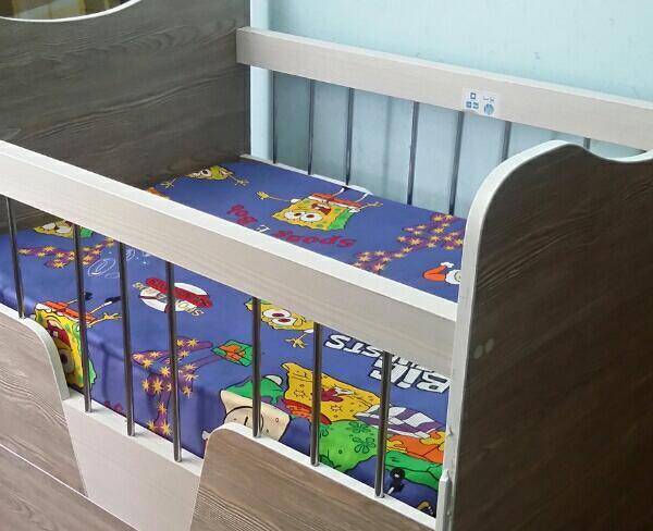 تخت بچه یک کشویی در حد نو همراه ...