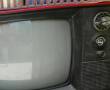 دو دستگاه تلوزیون قدیمی